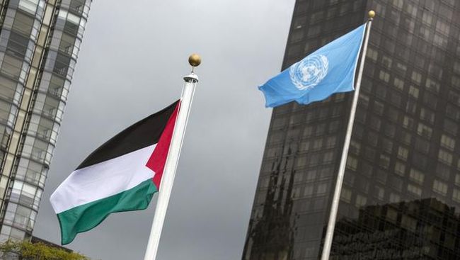 Bendera Palestina untuk pertama kalinya berkibar di markas besar PBB di New York pada Rabu