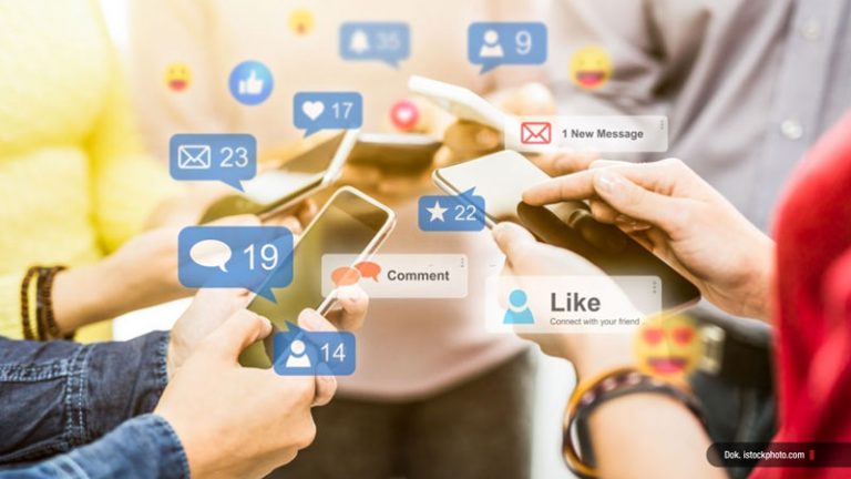 Mengelola Fenomena Clicktivism